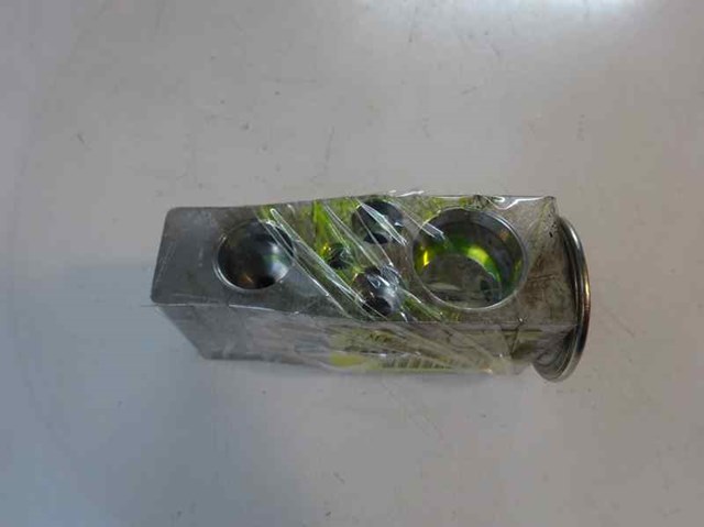 5Q0816679B Válvula TRV del aire acondicionado comprar Sevilla