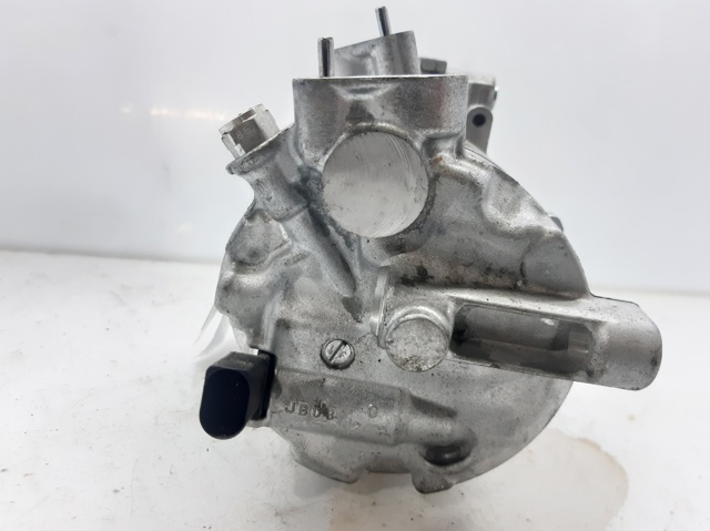 VAG 5Q0816803D Compresor de aire acondicionado  disponible Lugo