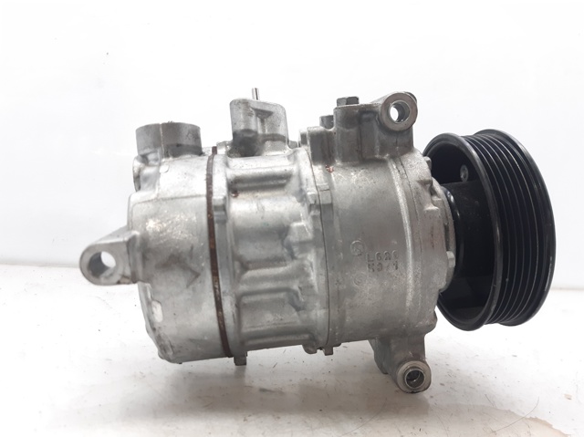 VAG 5Q0816803D Compresor de aire acondicionado  en stock Terrassa