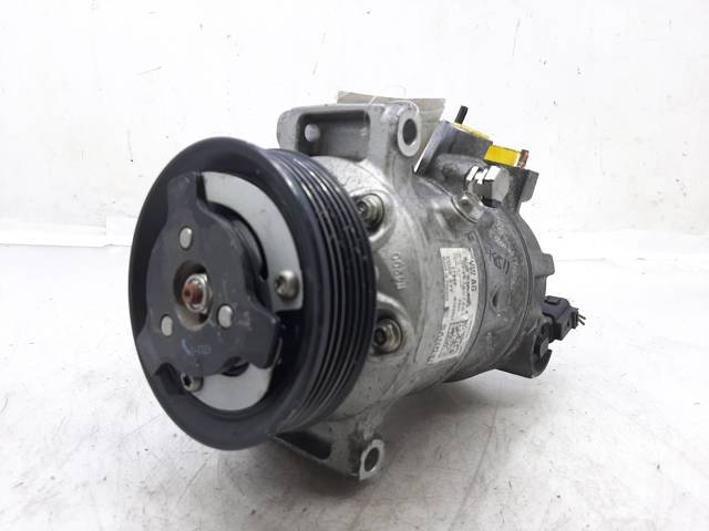 5Q0816803E Compresor de aire acondicionado  en stock Castellón