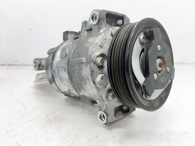 VAG 5Q0816803E Compresor de aire acondicionado  en stock Salamanca