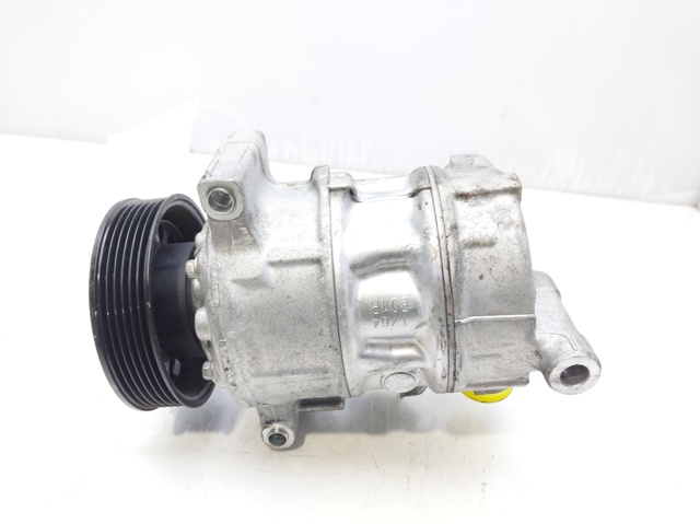 5Q0816803E Compresor de aire acondicionado  disponible Burgos