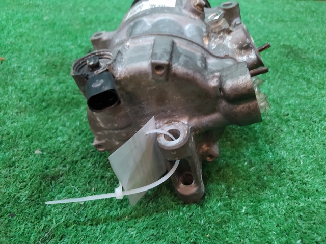 5Q0816803F VAG/Seat