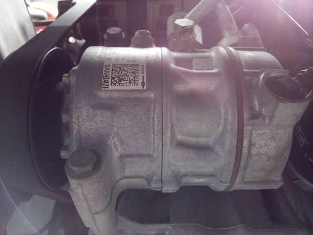 Compresor aire acondicionado para volkswagen polo 1.0 chya 5Q0820803E
