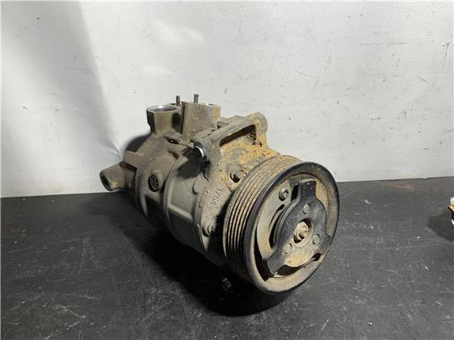 5Q0820803M Compresor de aire acondicionado  disponible Burgos