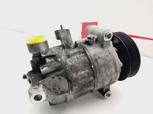5Q0820803N Compresor de aire acondicionado  disponible Málaga