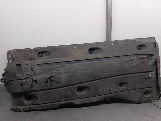 Protector de bajos delantero izquierdo 5Q0825271A VAG