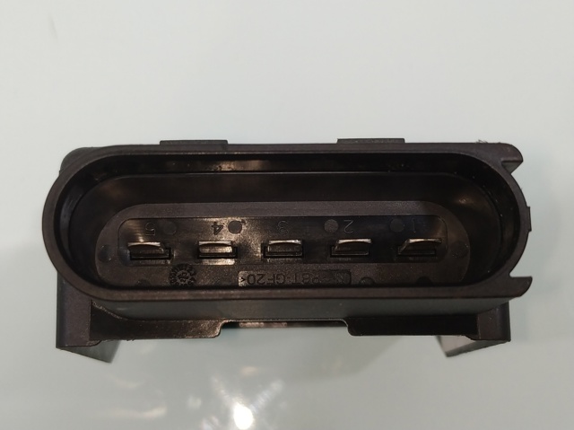 5Q0906093B VAG Módulo de control del motor de la bomba de combustible  en stock Gandía