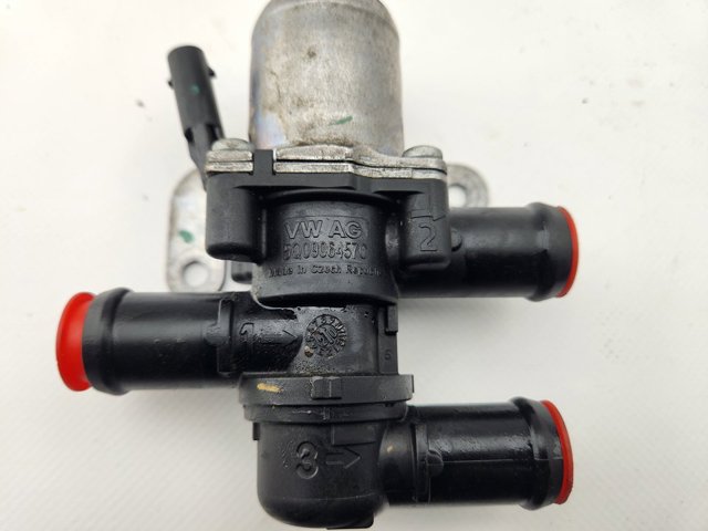 5Q0906457C Válvula de control de líquido refrigerante  disponible Burgos