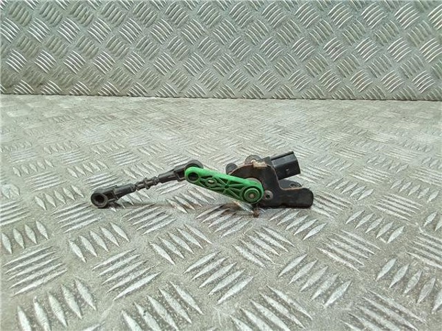 5Q0907503 Sensor de nivel de carrocería delantero izquierdo  disponible Málaga