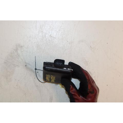 VAG 5Q0907686C Sensor de ángulo muerto trasero  en stock Salamanca