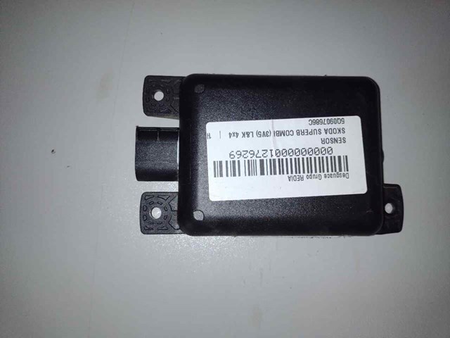 5Q0907686C VAG Sensor de ángulo muerto trasero  disponible Vigo