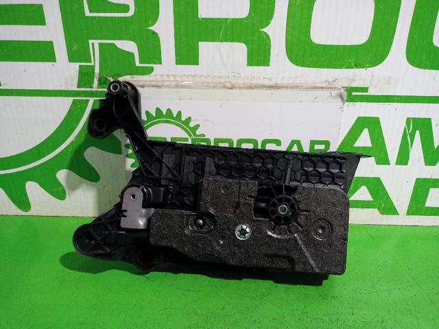 5Q0915331K Montaje De Bateria (Soporte)  en stock Castellón