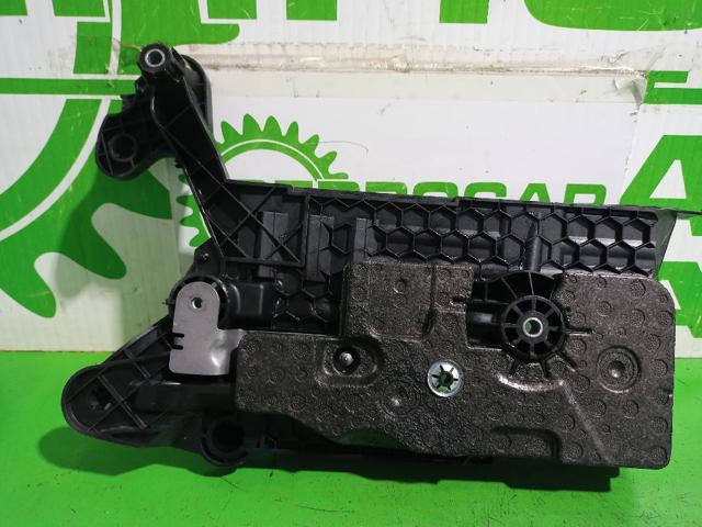 VAG 5Q0915331K Montaje De Bateria (Soporte)  disponible España