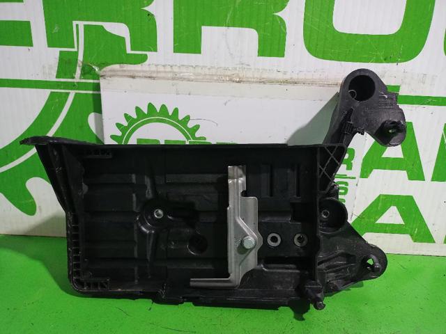 5Q0915331K VAG Montaje De Bateria (Soporte)  en stock Huelva