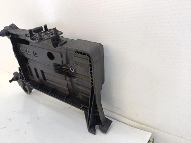 VAG 5Q0915331K Montaje De Bateria (Soporte)  comprar en Ponferrada
