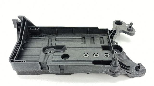 VAG 5Q0915331K Montaje De Bateria (Soporte)  disponible España