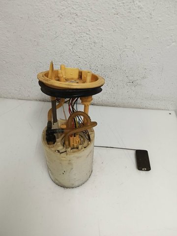 5Q0919050P Módulo de bomba de combustible con sensor de nivel de combustible  disponible Málaga