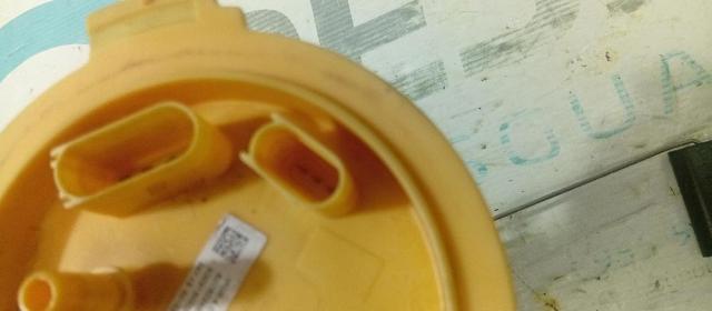 5Q0919050P Módulo de bomba de combustible con sensor de nivel de combustible  disponible Málaga