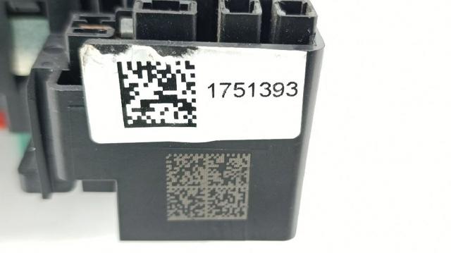 5Q0937615C VAG Caja de fusibles trasera interior comprar Alcalá