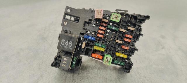 VAG 5Q0937615C Caja de fusibles trasera interior  disponible Valladolid