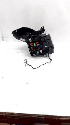 VAG 5Q0937615C Caja de fusibles trasera interior  disponible España