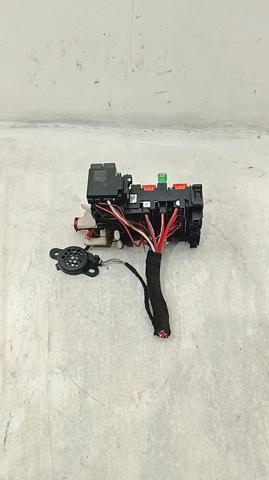 5Q0937615C VAG Caja de fusibles trasera interior  en stock Gandía