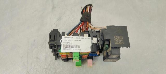 5Q0937615C VAG Caja de fusibles trasera interior comprar Madrid