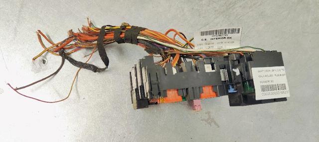 5Q0937615C Caja de fusibles trasera interior  en stock Sabadell