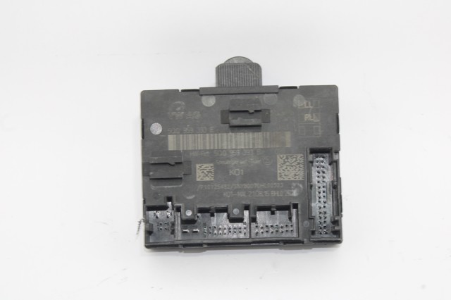 VAG 5Q0959393E Unidad de confort de la puerta delantera  disponible Valladolid