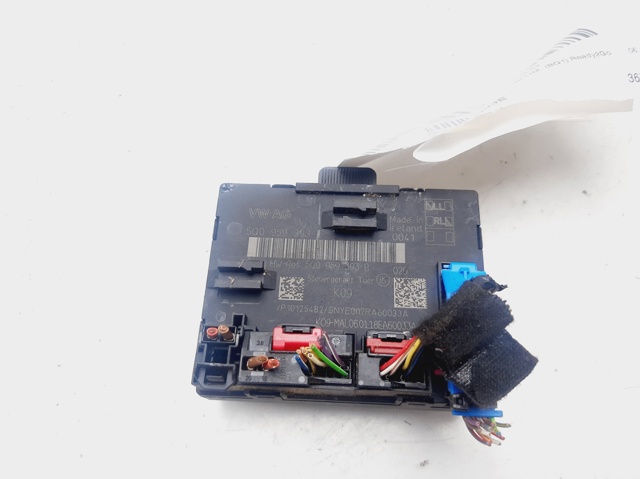 5Q0959393E Unidad de confort de la puerta delantera comprar Sevilla