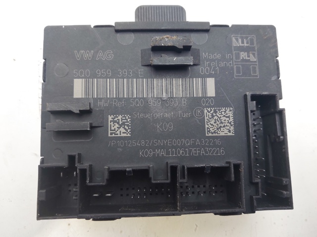 5Q0959393E VAG Unidad de confort de la puerta delantera  disponible Vigo