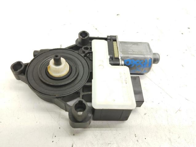5Q0959407 VAG Motor del elevalunas de la puerta trasera izquierda  disponible Vigo