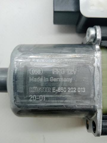 VAG 5Q0959407 Motor del elevalunas de la puerta trasera izquierda comprar Tarragona