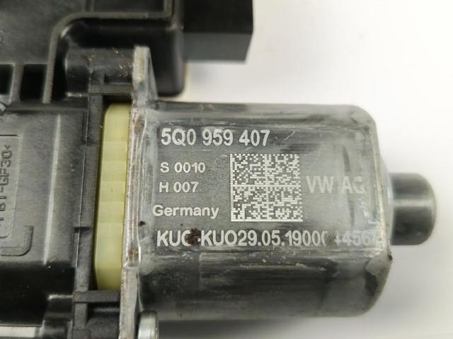 VAG 5Q0959407 Motor del elevalunas de la puerta trasera izquierda  en stock Valencia