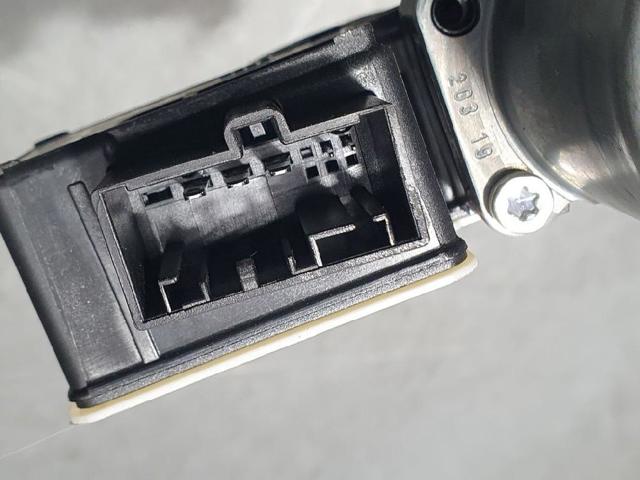 VAG 5Q0959408 Motor del elevalunas de la puerta trasera derecha comprar Barcelona