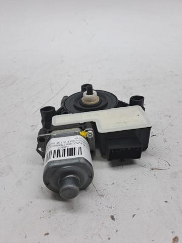 5Q0959408 VAG Motor del elevalunas de la puerta trasera derecha  disponible Vigo