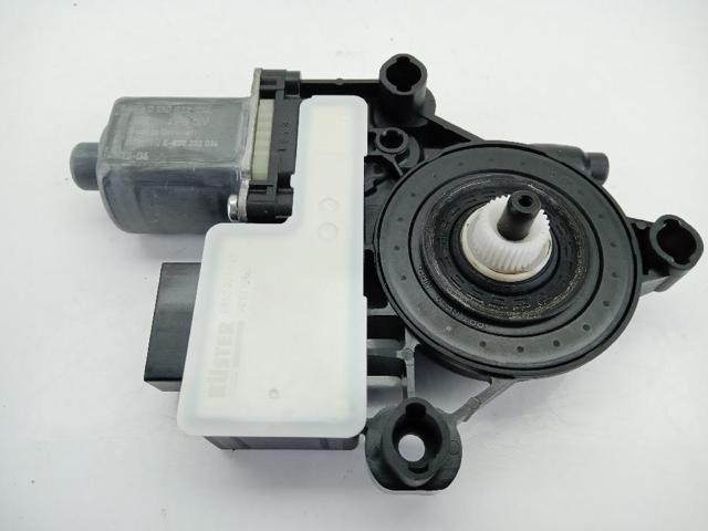 5Q0959408 Motor del elevalunas de la puerta trasera derecha  comprar en Reus
