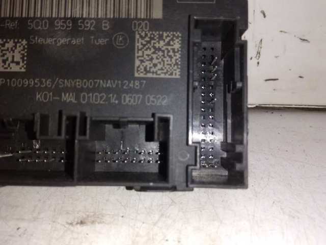 5Q0959592B Unidad de confort de la puerta delantera  comprar en Zaragoza