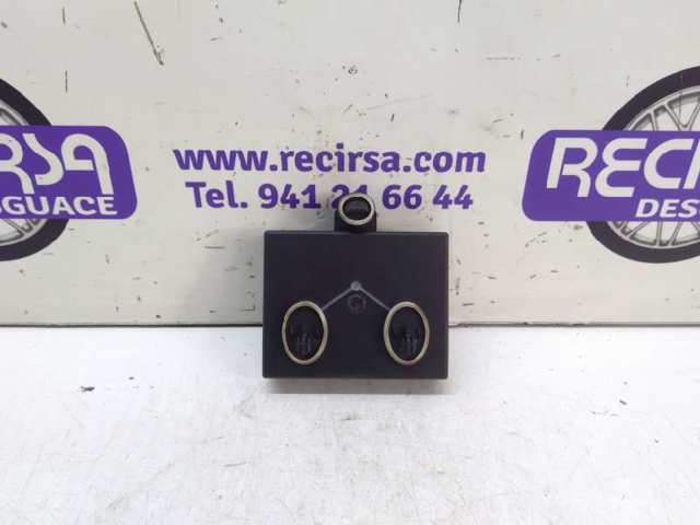 5Q0959592B Unidad de confort de la puerta delantera  disponible Málaga