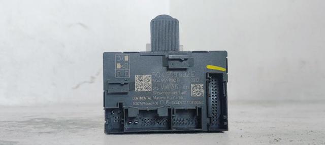 5Q0959592E VAG Unidad de confort de la puerta delantera  en stock Gandía
