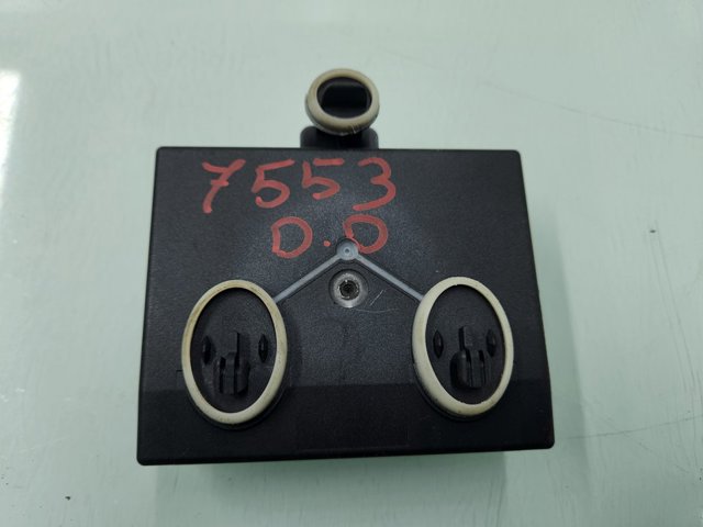 5Q0959592E Unidad de confort de la puerta delantera  disponible Málaga