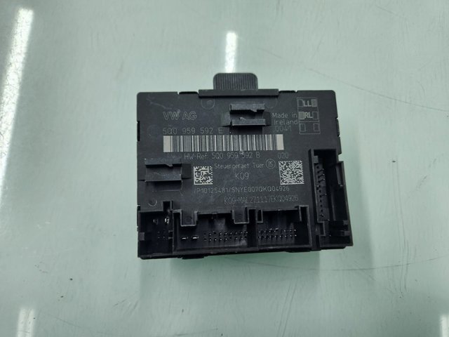 5Q0959592E Unidad de confort de la puerta delantera  comprar en Zaragoza