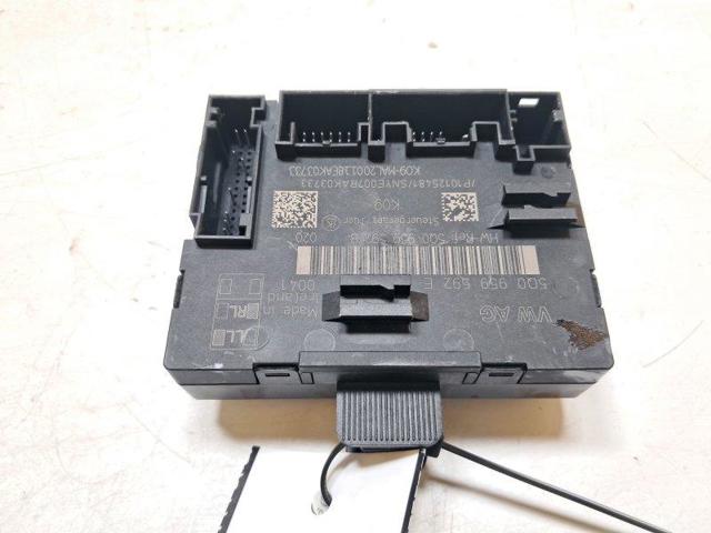 5Q0959592E Unidad de confort de la puerta delantera comprar Girona