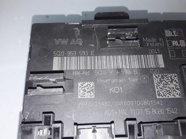 5Q0959593B VAG Unidad de confort de la puerta delantera  disponible Vigo