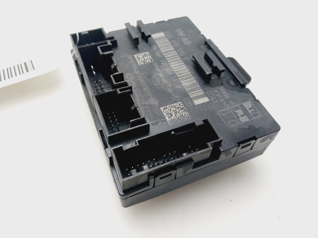 5Q0959593E Unidad de confort de la puerta delantera  disponible Málaga