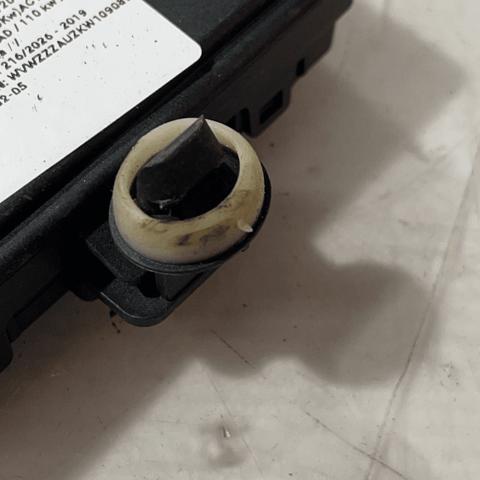 5Q0959593F VAG Unidad de confort de la puerta delantera comprar Alcalá