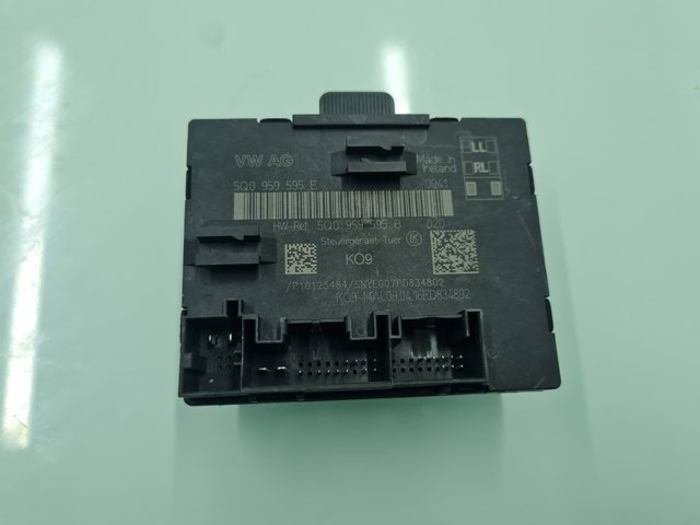 5Q0959595B Módulo de confort de la puerta trasera  disponible Málaga