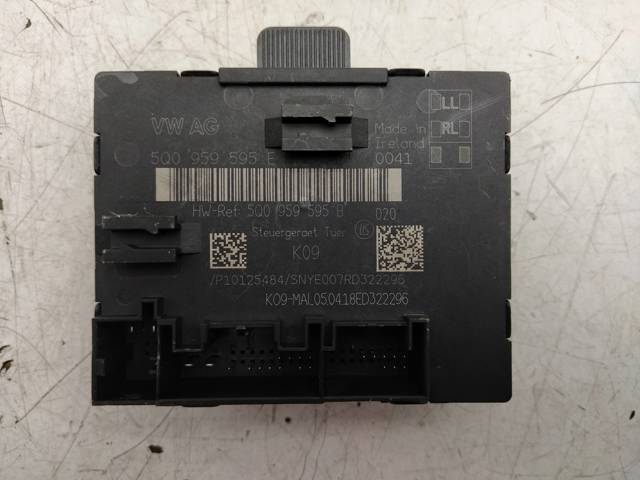 5Q0959595B Módulo de confort de la puerta trasera  en stock Castellón