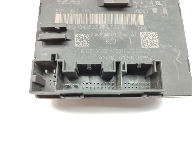 5Q0959595E Módulo de confort de la puerta trasera comprar Girona